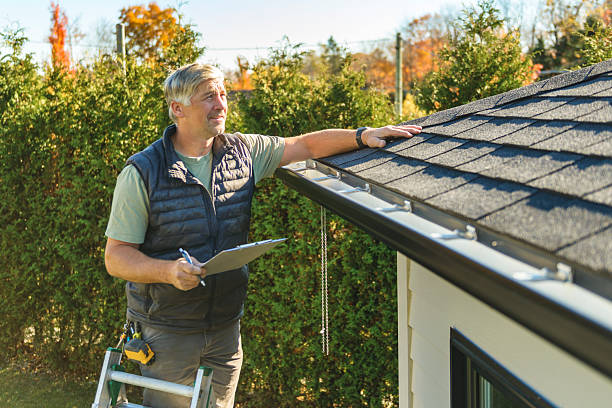 Professional Roofing technician working in Buchanan, MI
